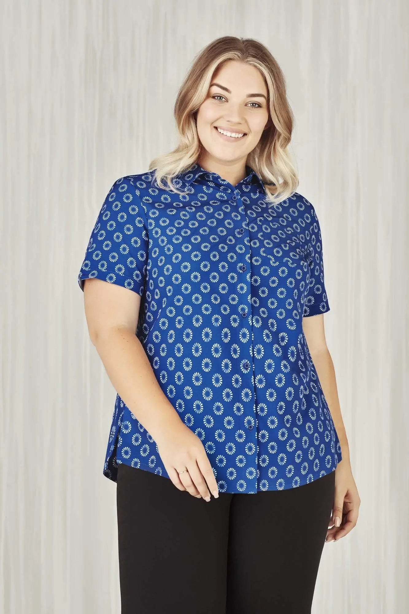 Biz Care Womens Easy Stretch Daisy Print Short Sleeve Shirt CS948LS - Simply Scrubs Australia